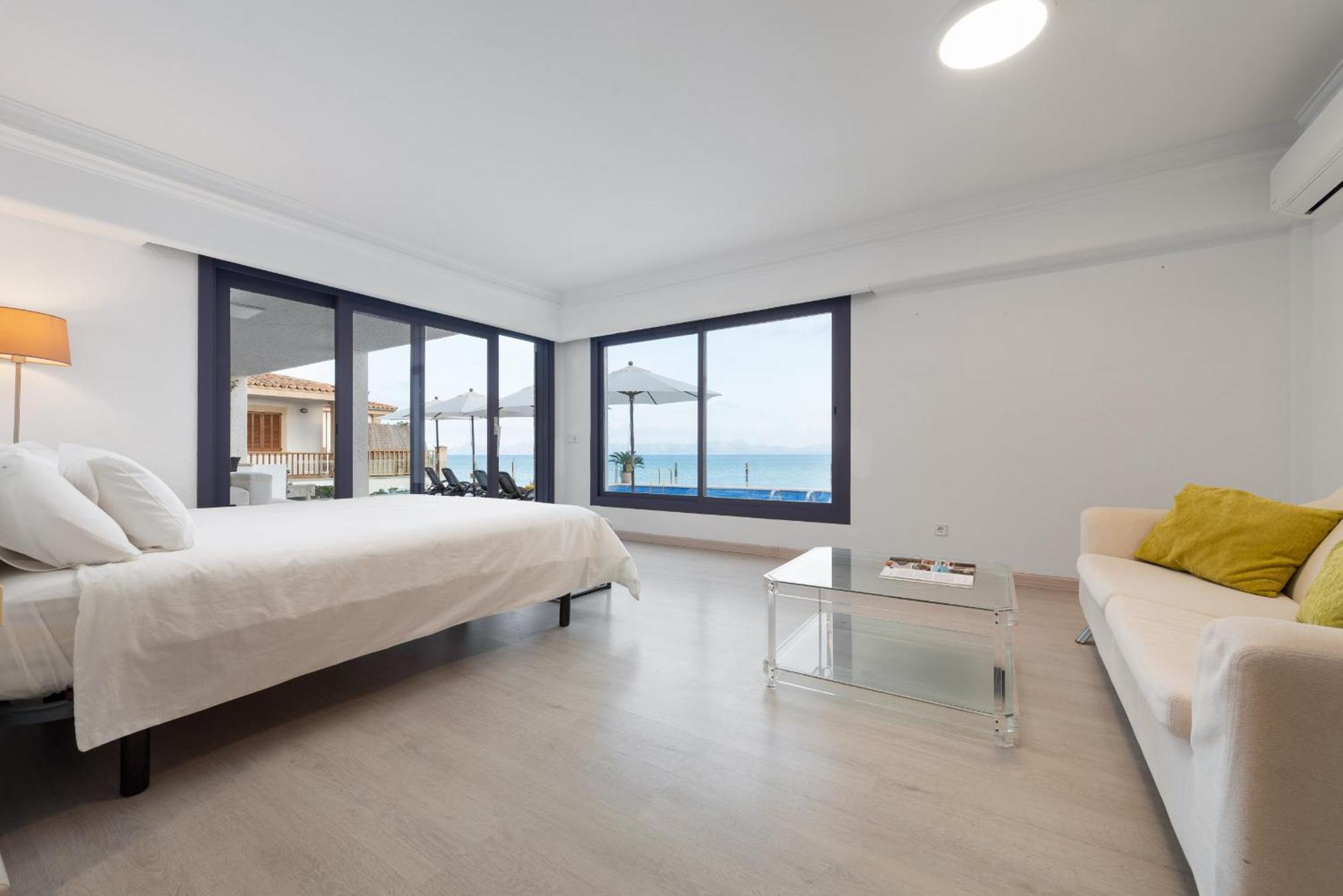 Villa President, Con Piscina Privada Alcanada