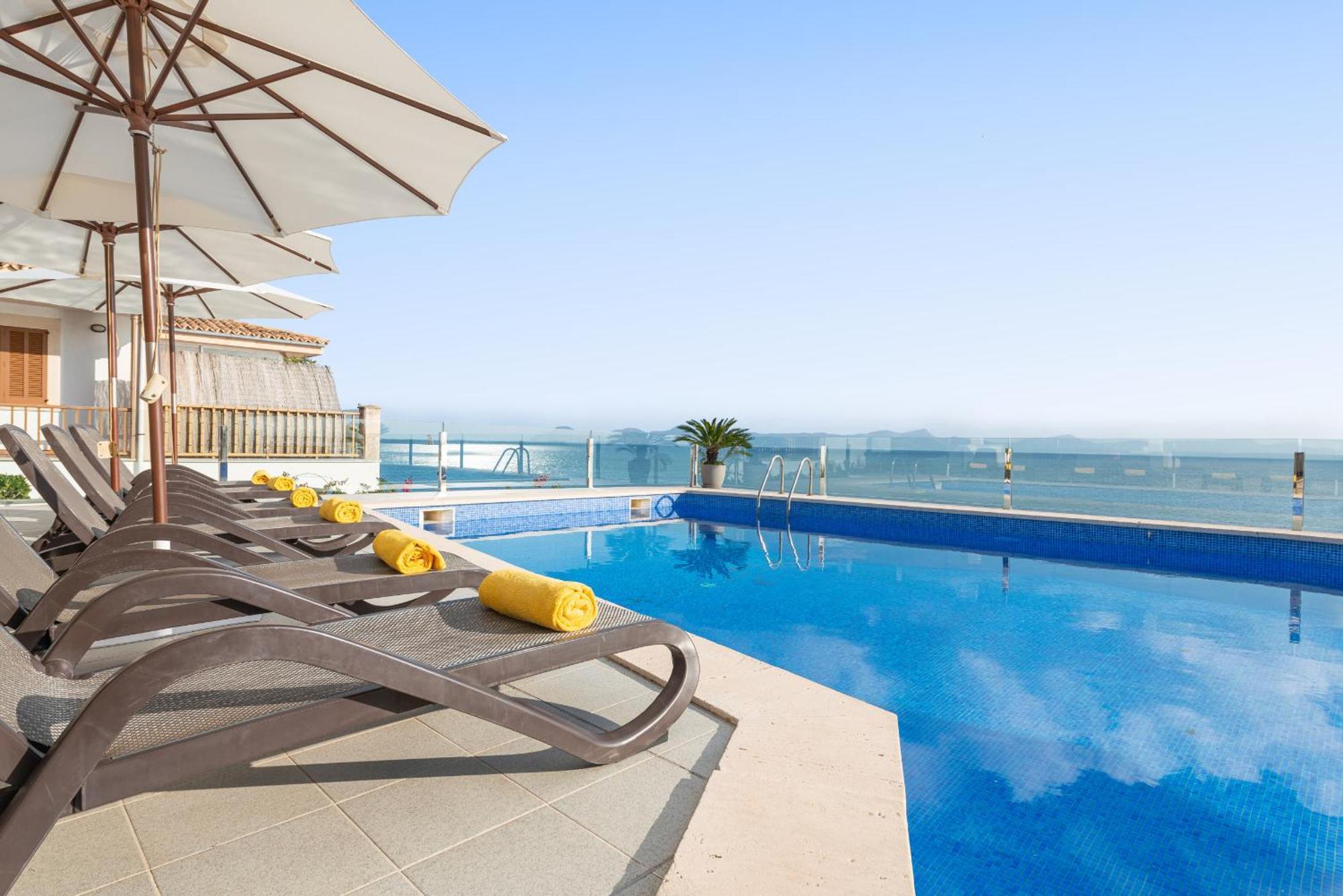 President, Con Piscina Privada Alcanada