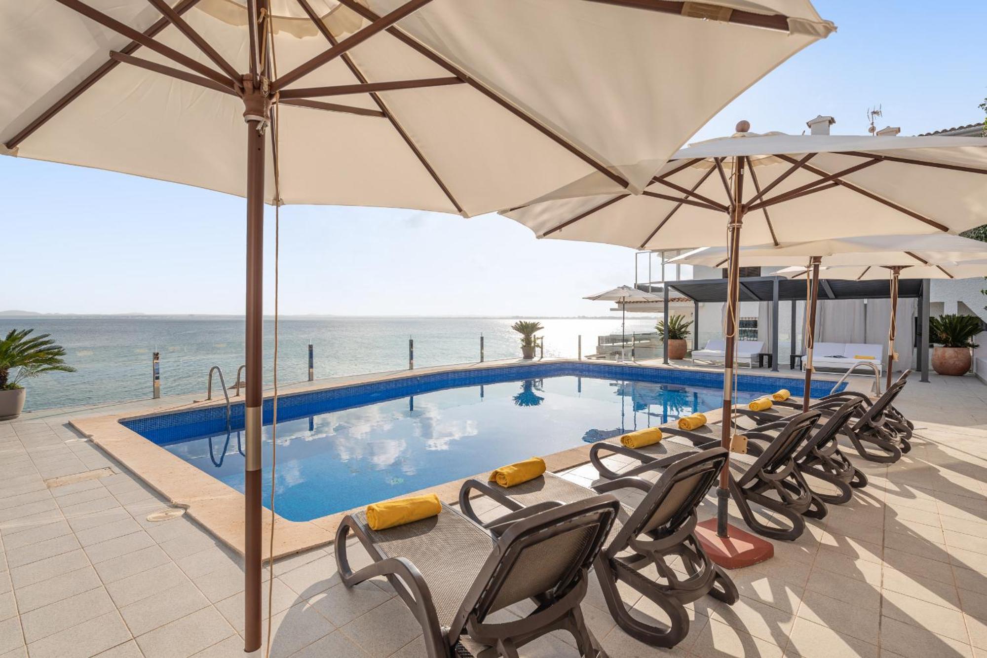 Villa President, Con Piscina Privada